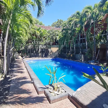 Cornerstone Dive Center Bed & Breakfast